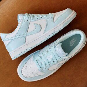 Baby Blue Nike Dunks - Size 7 (5Y)
